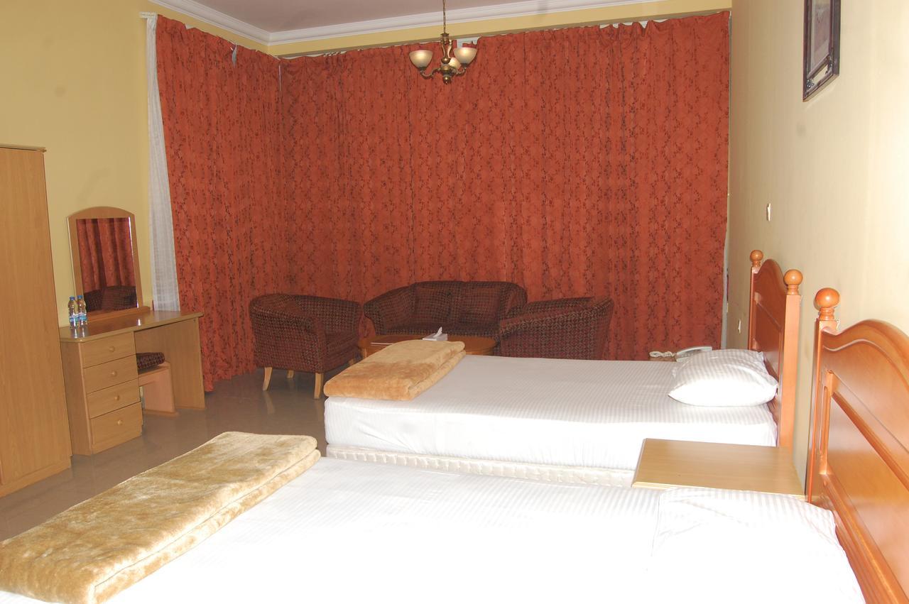 Al Amwaj Hotel Charjah Extérieur photo