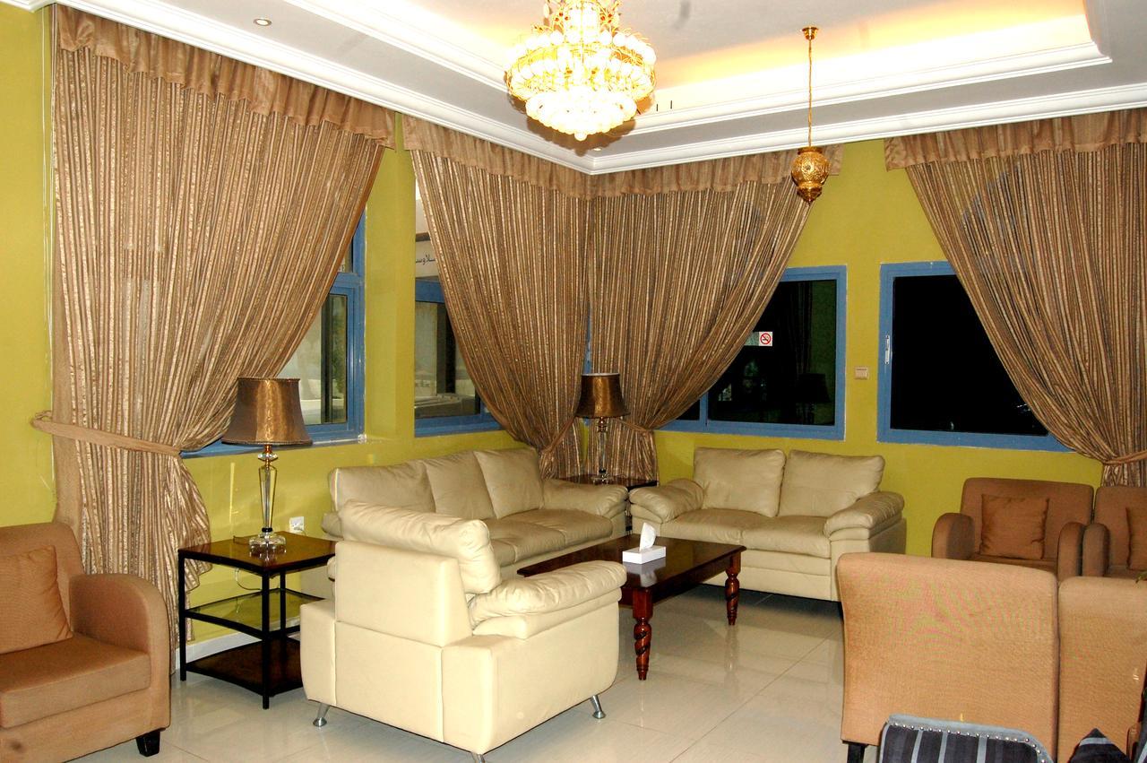Al Amwaj Hotel Charjah Extérieur photo