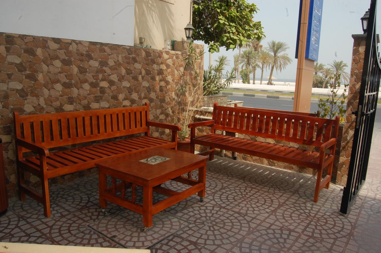 Al Amwaj Hotel Charjah Extérieur photo