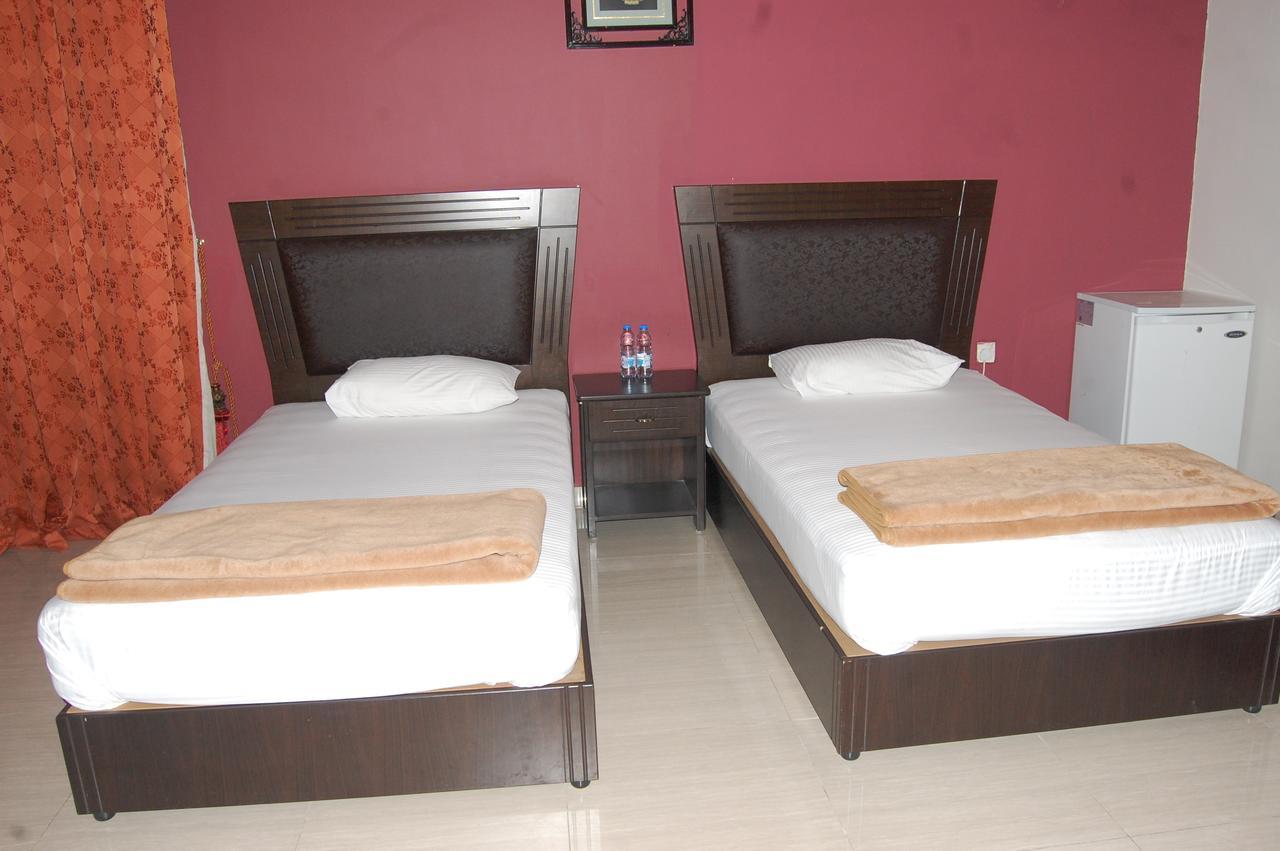 Al Amwaj Hotel Charjah Extérieur photo